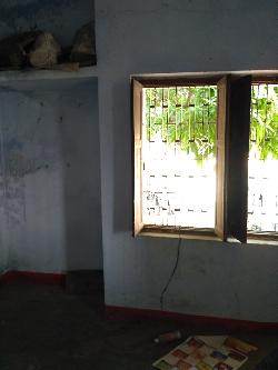 House For Rent At Badli More Siwan Mairwa Road For Godown ,store And For Family