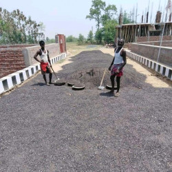 5 Lakh Me Bane Apne Zamin Ka Malik O Bhi Naubatpur Market K Pass