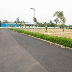 10 Ft Road Pe Plot In R. K Puram 46 Lakh 
